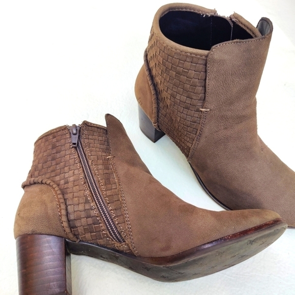 Jack Rogers Deborah Bootie Dark Brown Suede Size 7M, EUC - Picture 2 of 8